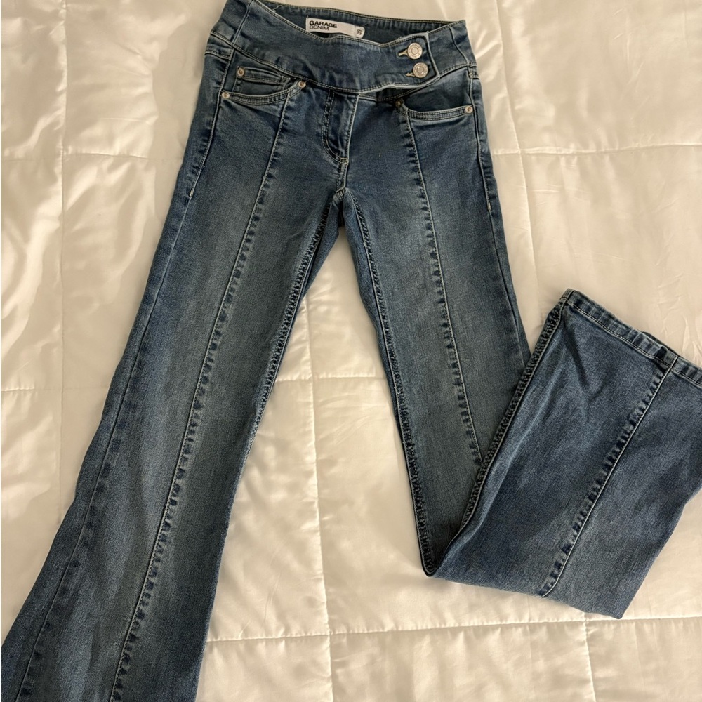 Garage {00} Y2K flare jeans - silver detail - no pockets on the butt